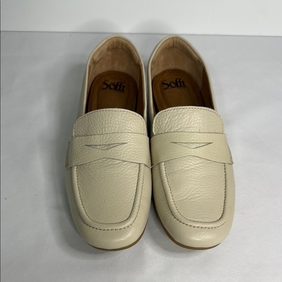 Sofft Cream Moccasins Slip-On Shoes - Picture 3 of 7